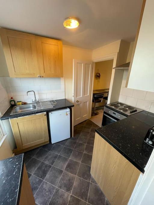 City Heights Apartment Canterbury Ngoại thất bức ảnh