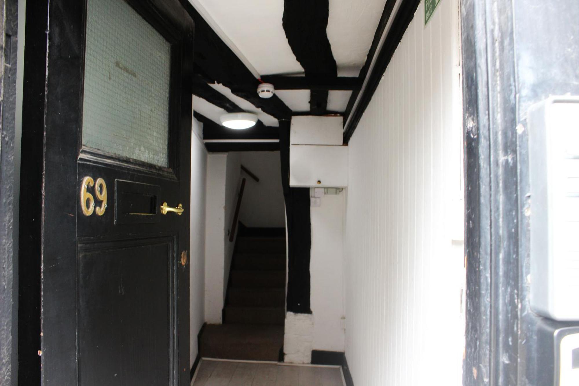 City Heights Apartment Canterbury Ngoại thất bức ảnh